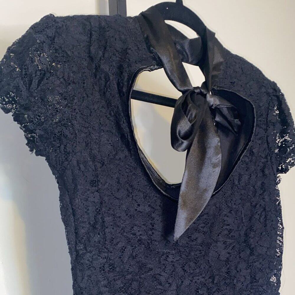 Lace Blouse - Picture 9 of 9